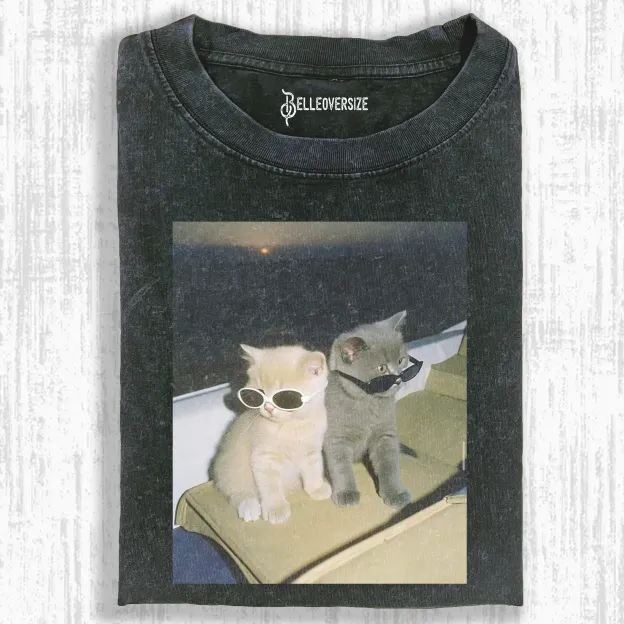 CAT  WITH SUNGLASSES  T-SHIRT