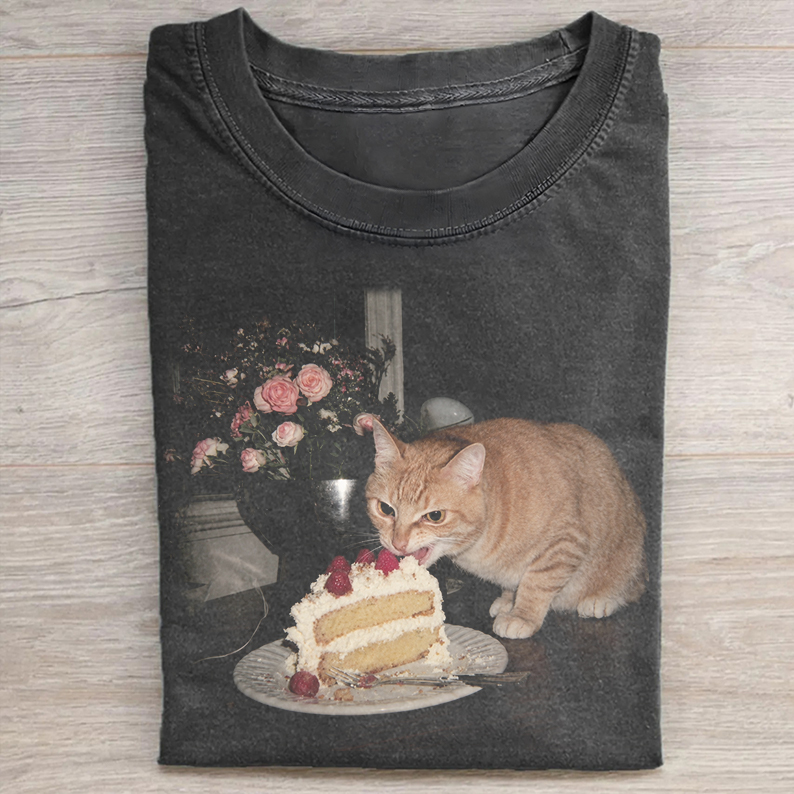 Cat Eating Cake Vintage  T-Shirt