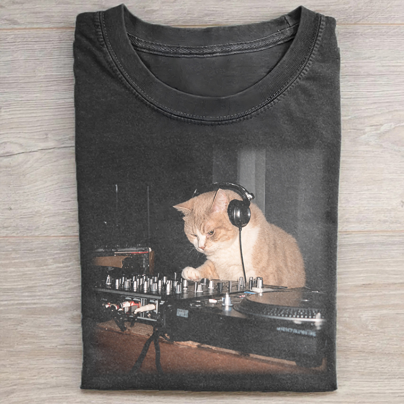 DJ Cat Funny Cat Meme  T-Shirt