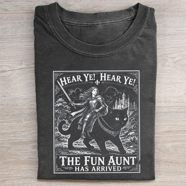Fun Aunt Knight Riding Black Cat T-shirt