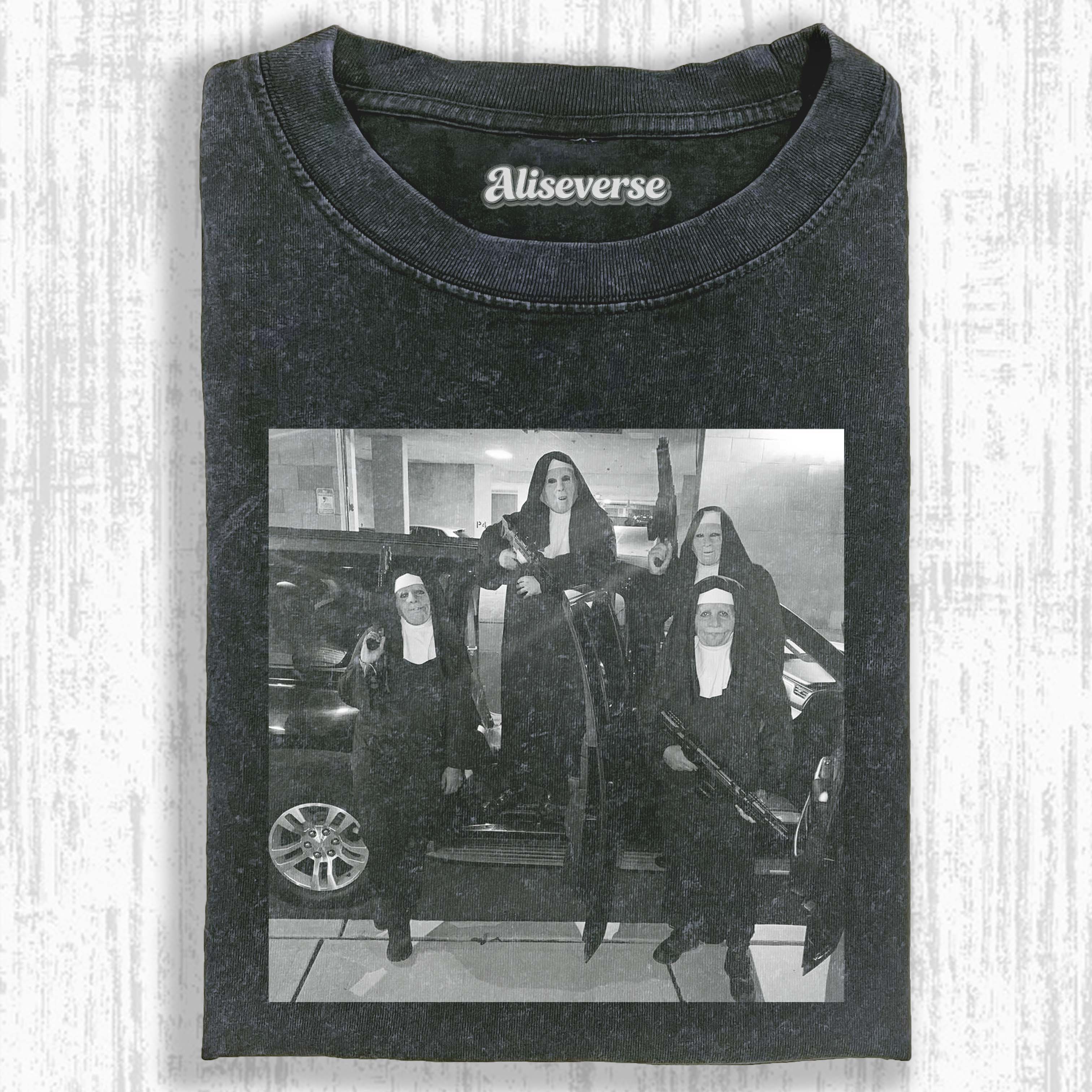 NUNS T-SHIRT