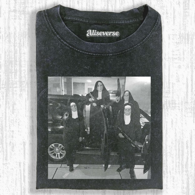NUNS T-SHIRT