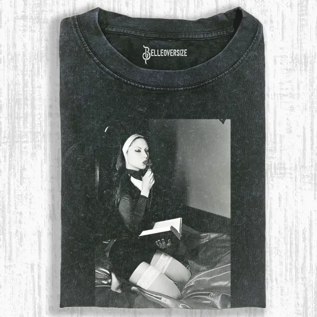 NUNS T-SHIRT