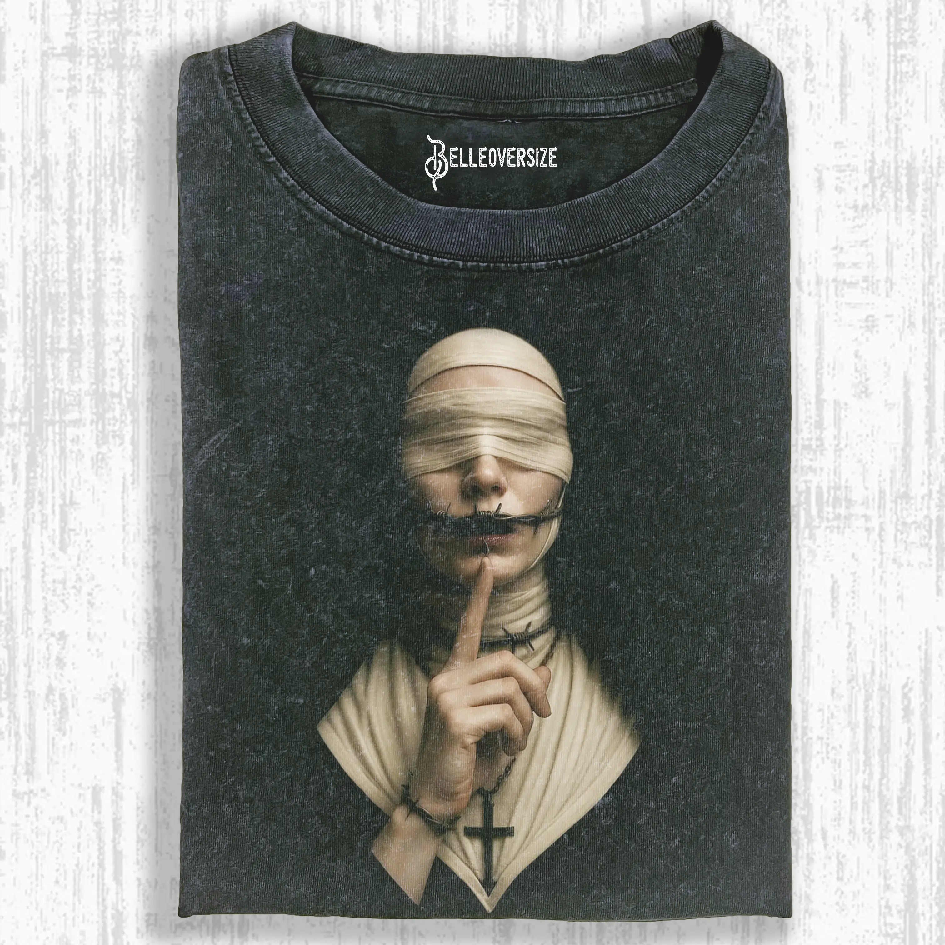 NUNS T-SHIRT