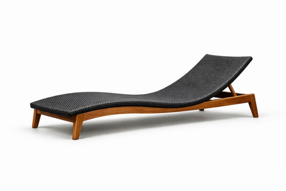 Chaise longue courbée en bois d'acacia et polyéthylène tressé noir
