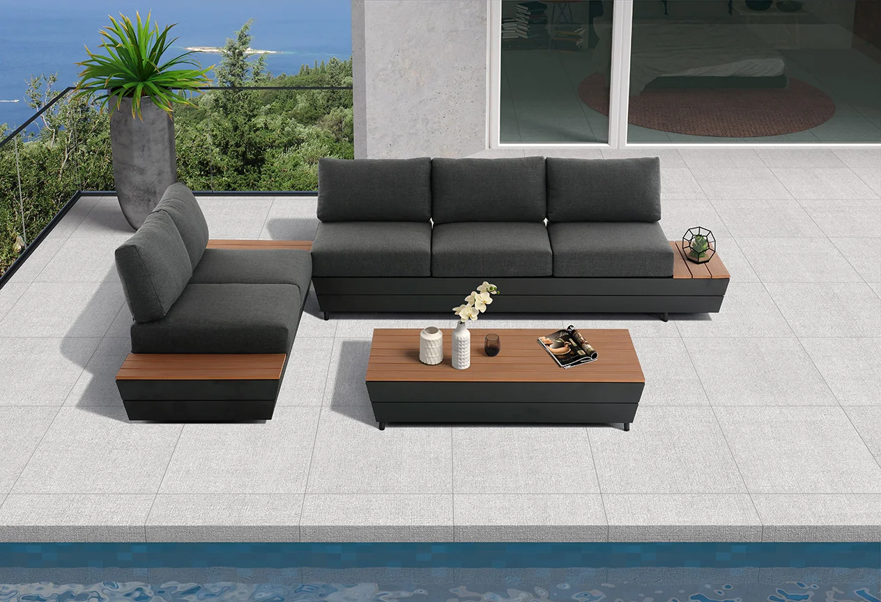 The modern combination outdoor furniture sofa set is suitable for use in gardens or courtyards.