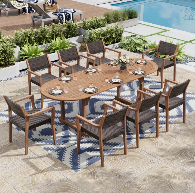 Oval Extendable Outdoor Dining Set