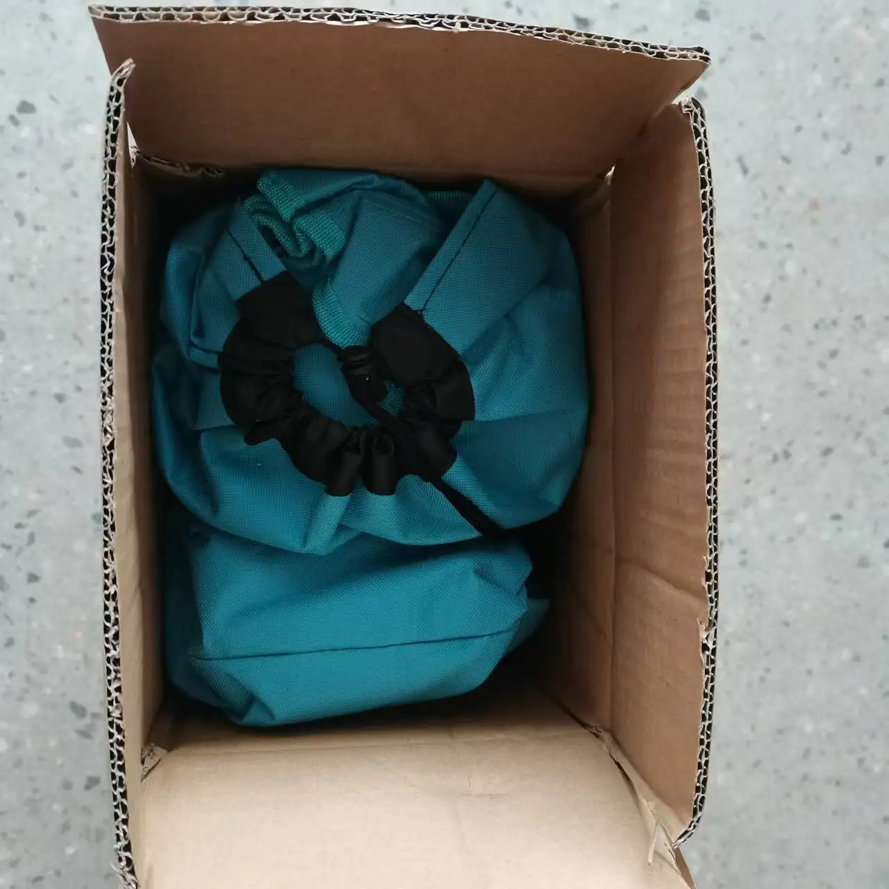 Portable Lounge Chair Low Seat Folding Beach Chair with Cooler Bag Cup Holder Metal for Hotels Seaside Beaches