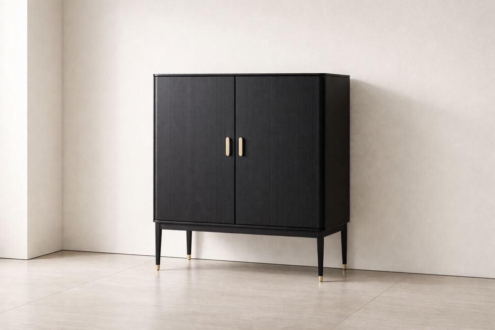 Armoire en Bois Noir avec Poignées Métalliques Dorées