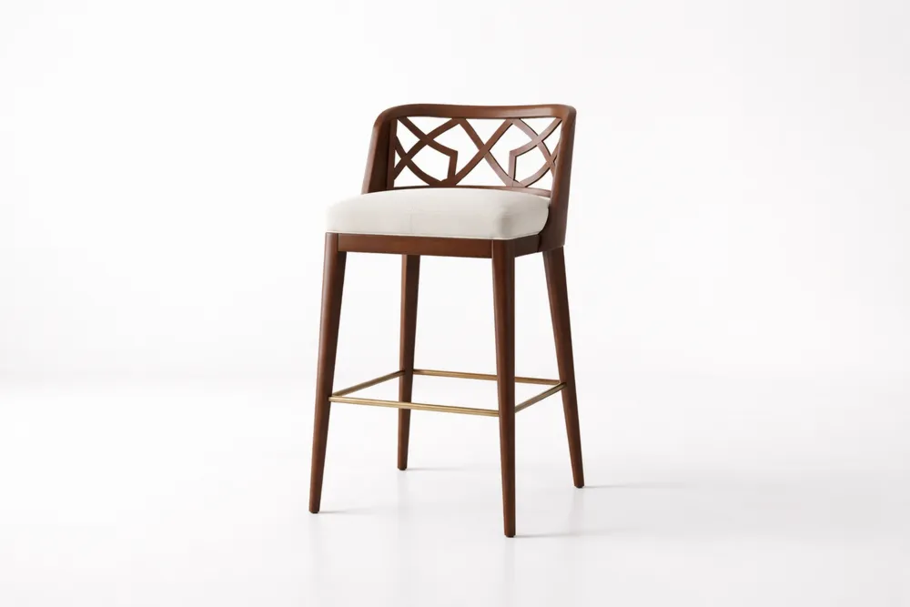 Tabouret de bar en bois massif avec dossier ajouré et coussin en tissu beige