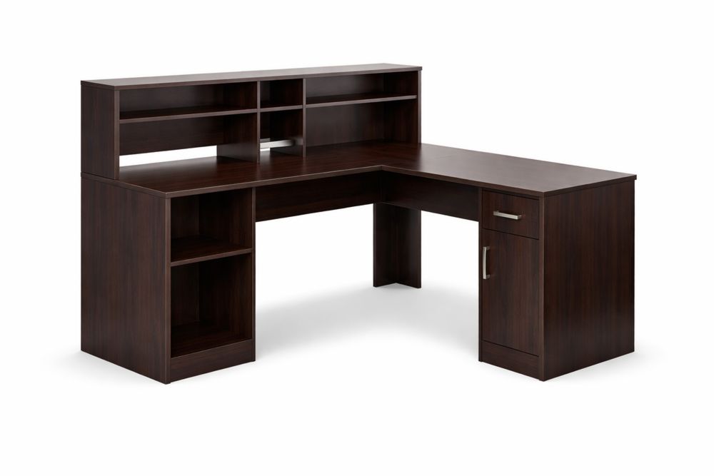Bureau d'angle marron foncé avec étagères et tiroirs