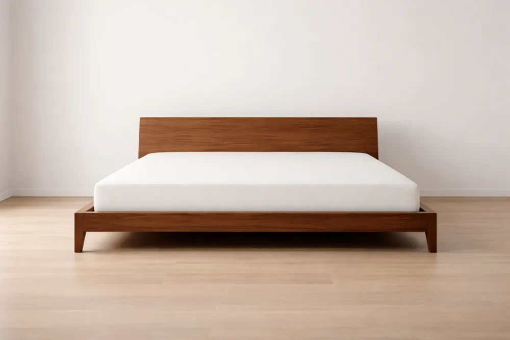 Lit double en bois avec matelas