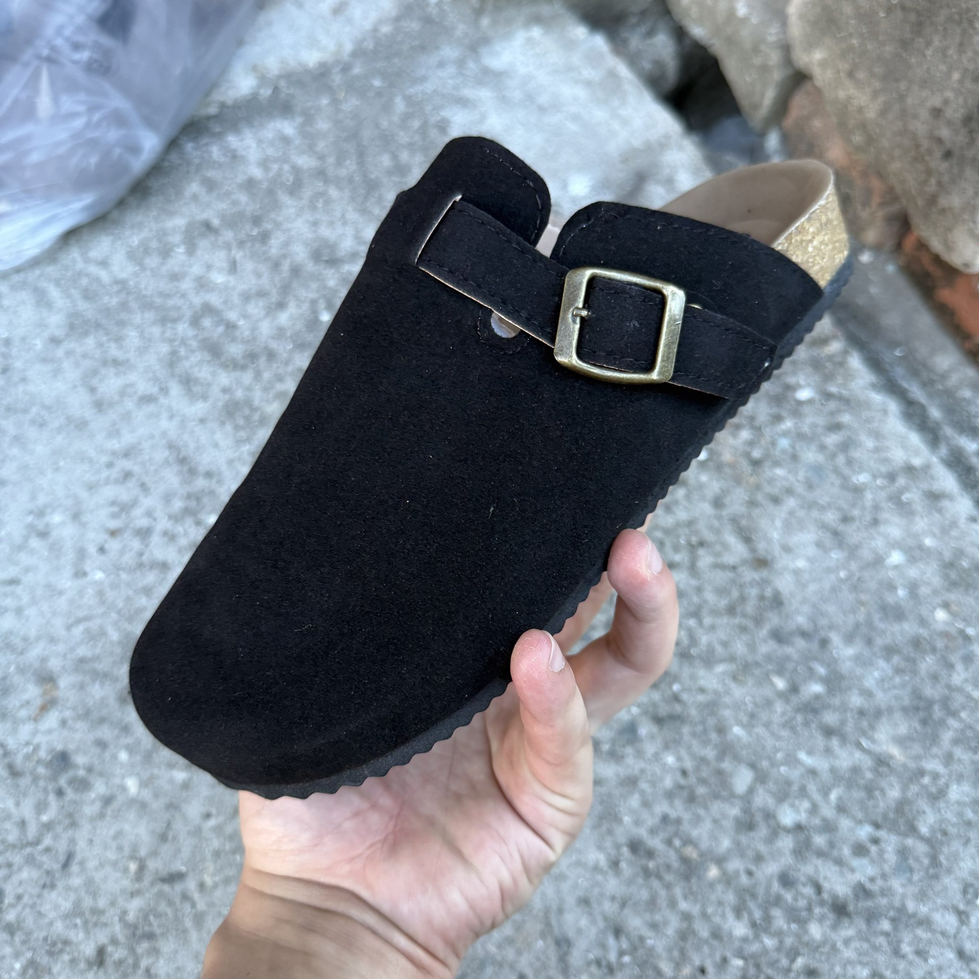 5894 2026年新作 ユニセックス つま先が隠れるスリッパ