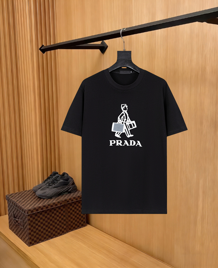 Printed short-sleeved T-shirt