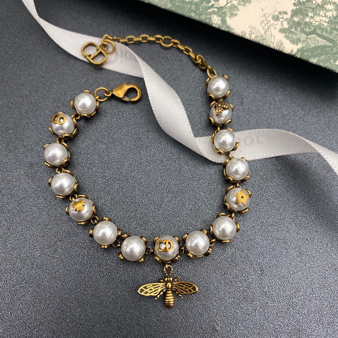 Bee Vintage Bracelet