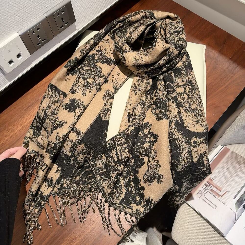 Classic cashmere scarf
