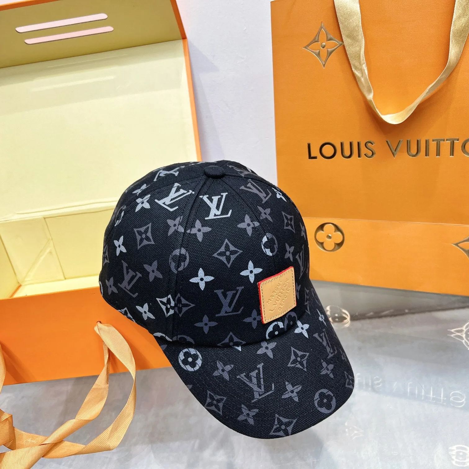 4 Colors Classic Leather Appliqué Baseball Cap