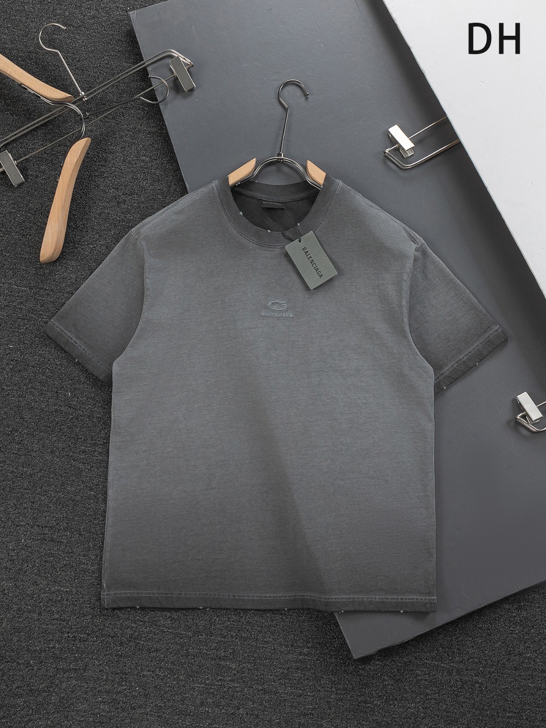 Crew neck short-sleeved T-shirt