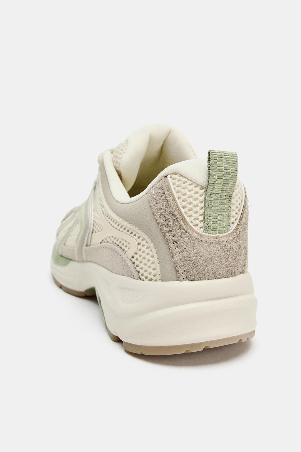 BASKETS DE SPORT À CONTRASTES