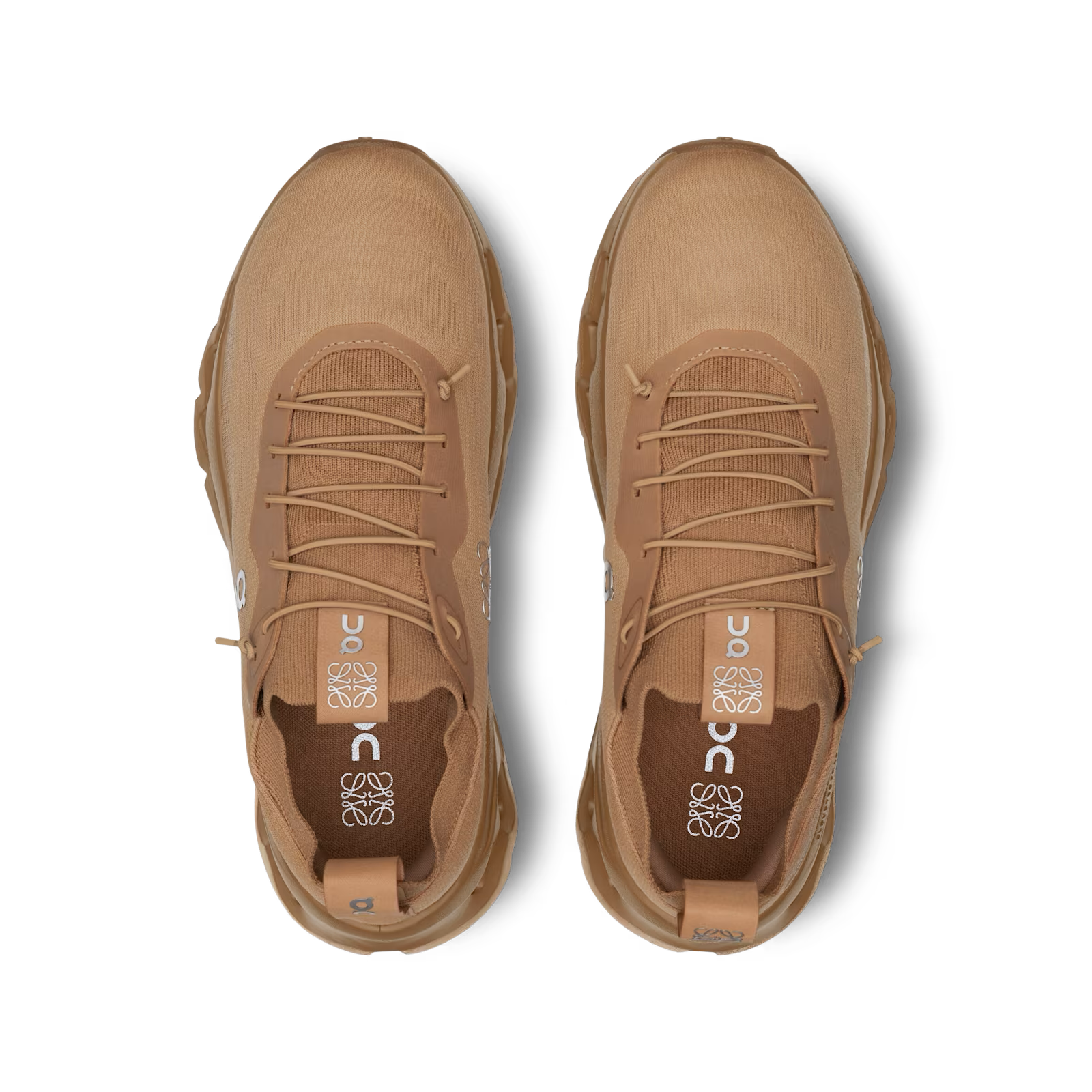 On × LOEWE Cloudtilt Femme Dark Sand