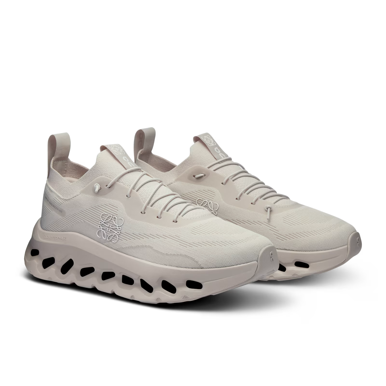 On × LOEWE Cloudtilt Femme Sand