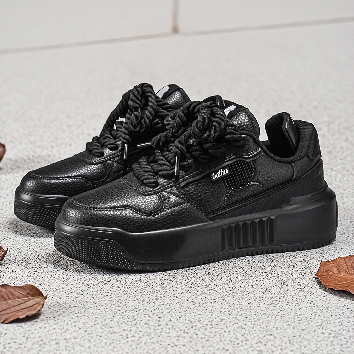 Softswear® ChunkyLace Platform V1 - Black