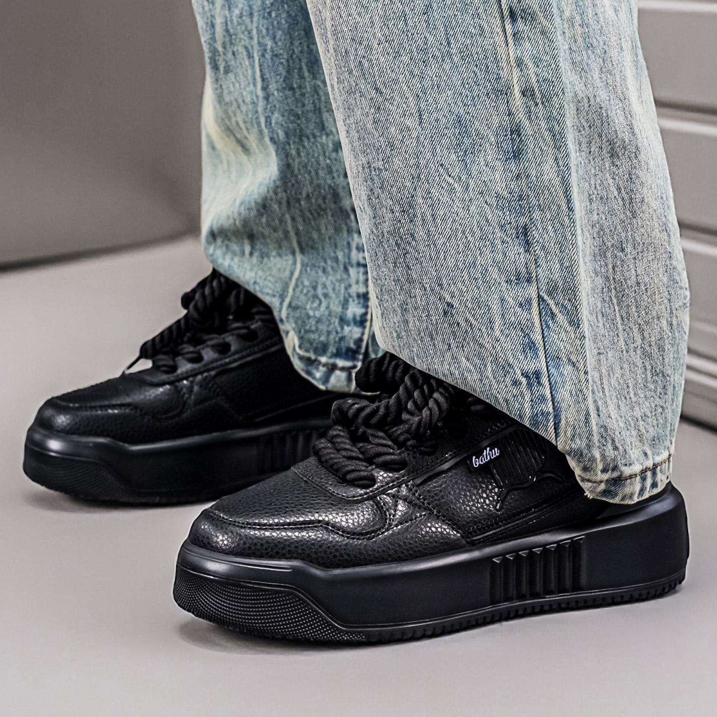Softswear® ChunkyLace Platform V1 - Black