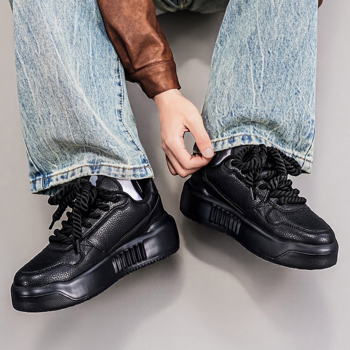 Softswear® ChunkyLace Platform V1 - Black