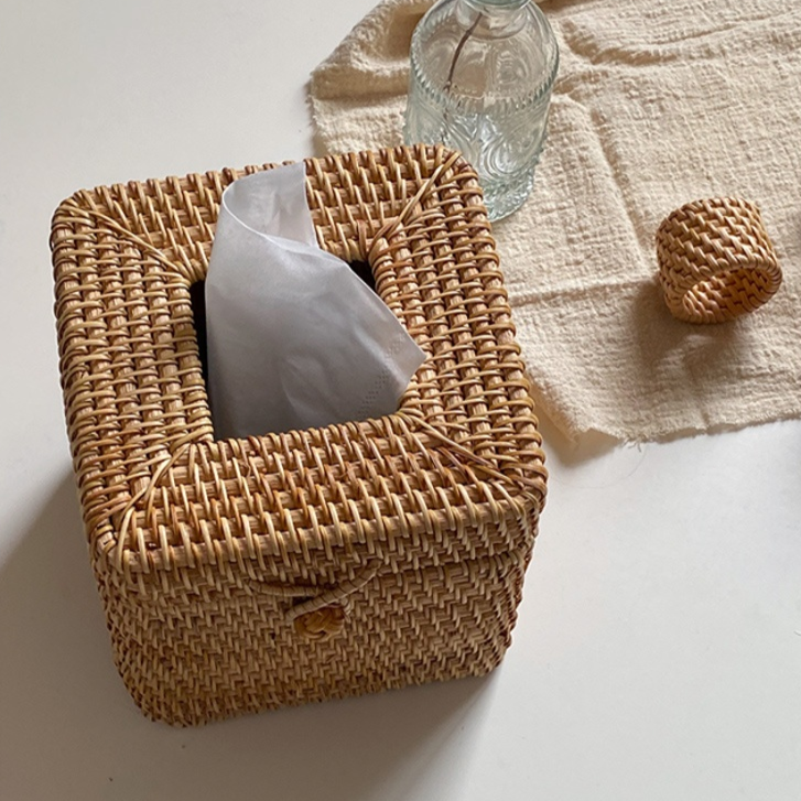 Handgefertigte Taschentuchbox aus Rattan