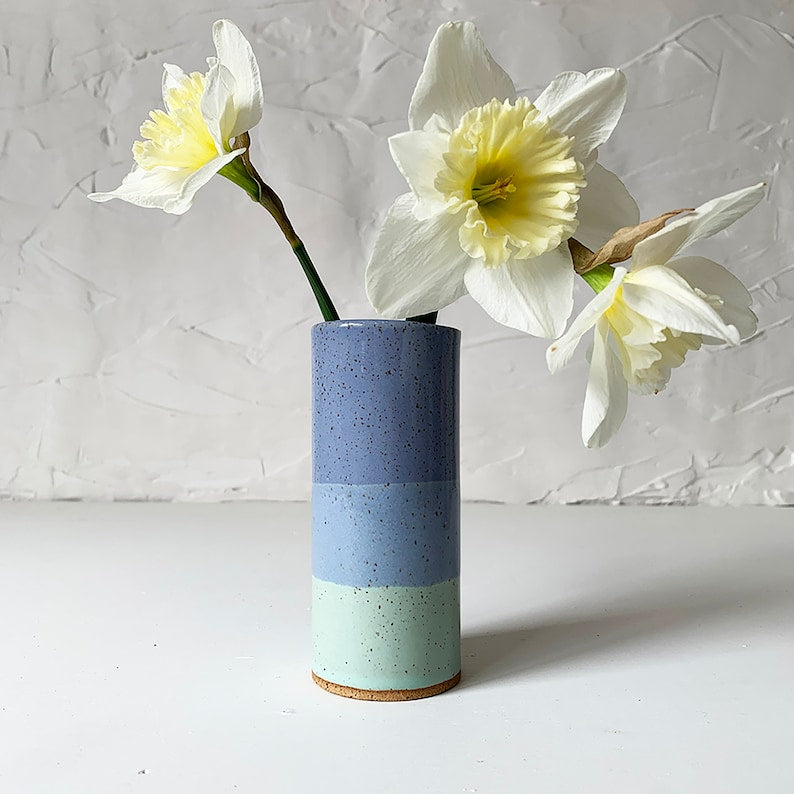 Modern speckled handmade ceramic vase, desktop decoration