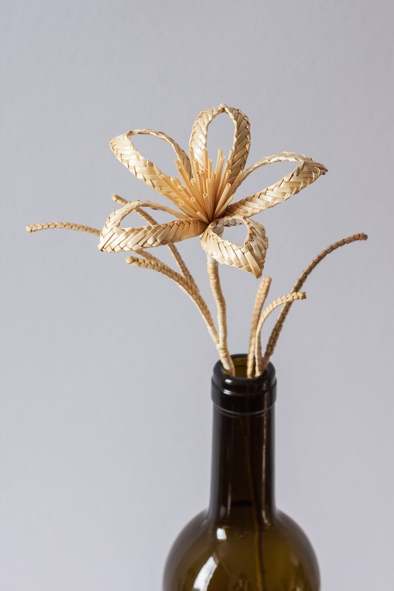 Handmade Natural Straw Woven Bouquet, Rustic Decoration