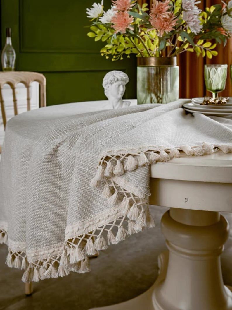 Cotton Linen Rectangular and Round Tablecloths with Tassels, Suitable for Home Decoration