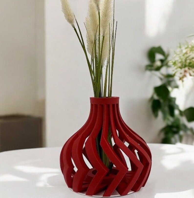 Dynamic openwork vase, minimalist geometric center decoration
