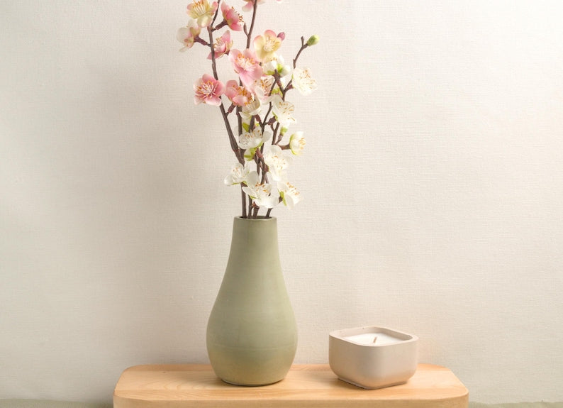 Handmade small concrete vase, simple home floral decoration