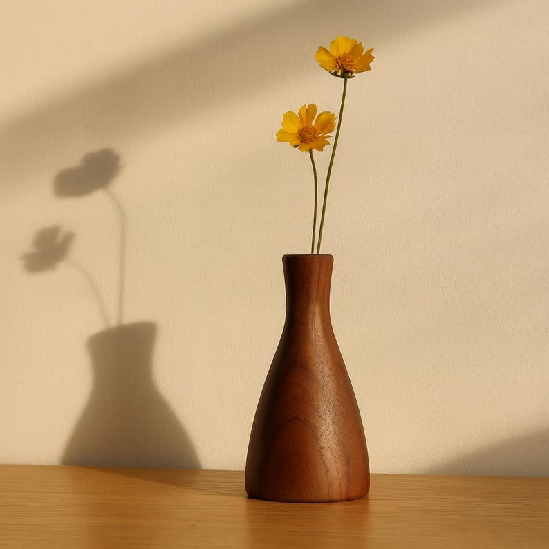 Simple wooden vase, modern home decoration