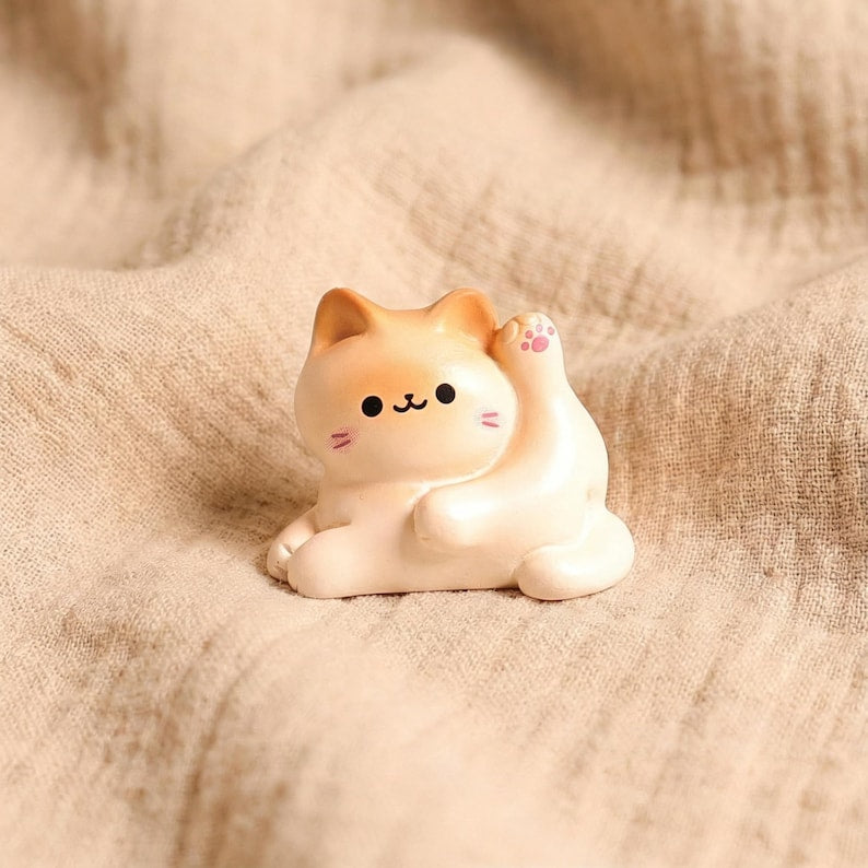 Mini Resin Cat Ornament Set, Cute Desktop Monitor Home Decor