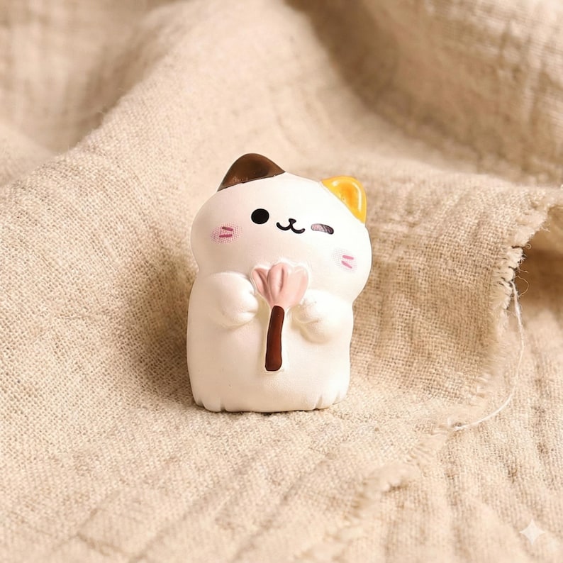 Mini Resin Cat Ornament Set, Cute Desktop Monitor Home Decor