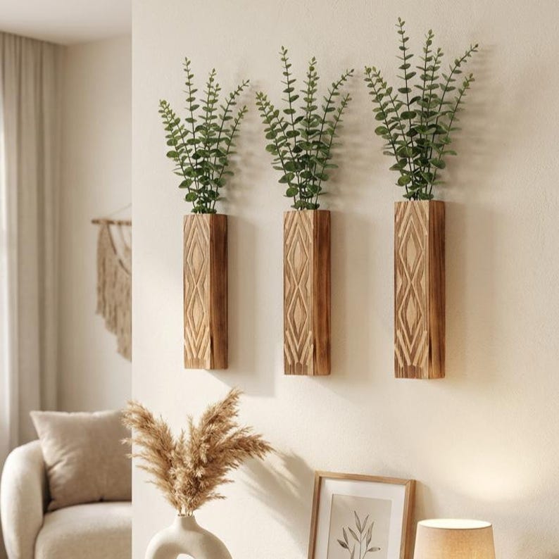 Bohemian style wooden wall-mounted vase with dried flowers
