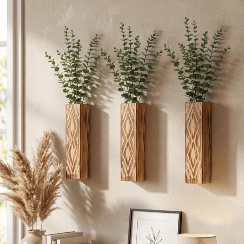 Bohemian style wooden wall-mounted vase with dried flowers