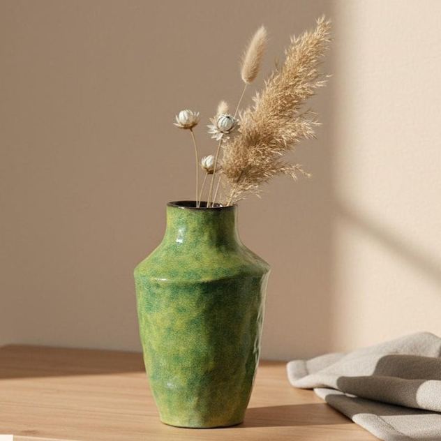 Green Ceramic Vase, Modern Country Style, Simple Plant Arrangement