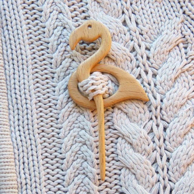 🔥LAST DAY 70% OFF🔥BROOCH PIN WITH WOODEN ANIMAL PATTERN (SWEATER CLIP)