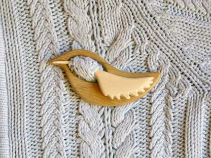 🔥LAST DAY 70% OFF🔥BROOCH PIN WITH WOODEN ANIMAL PATTERN (SWEATER CLIP)