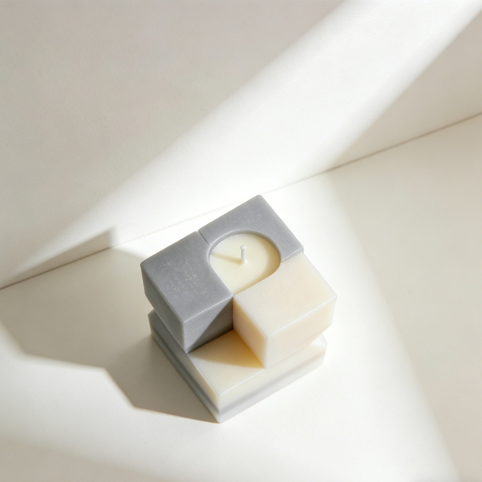 Zestaw 2 świec aromatycznych do domu na stole