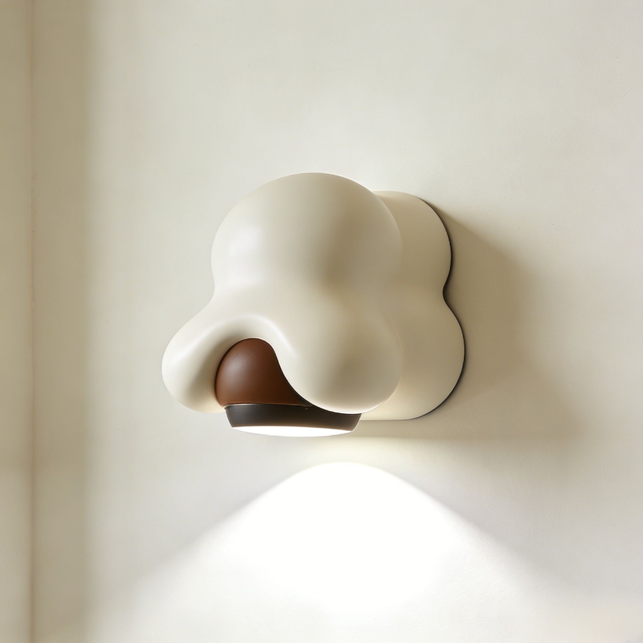 Nowoczesna, minimalistyczna lampa ścienna