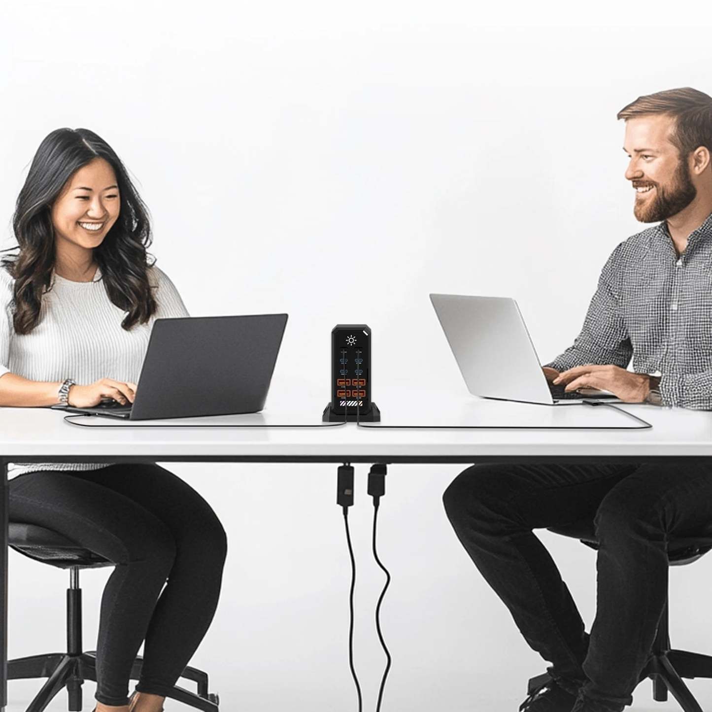 660W GaN 10Ports USB-C Charger Station