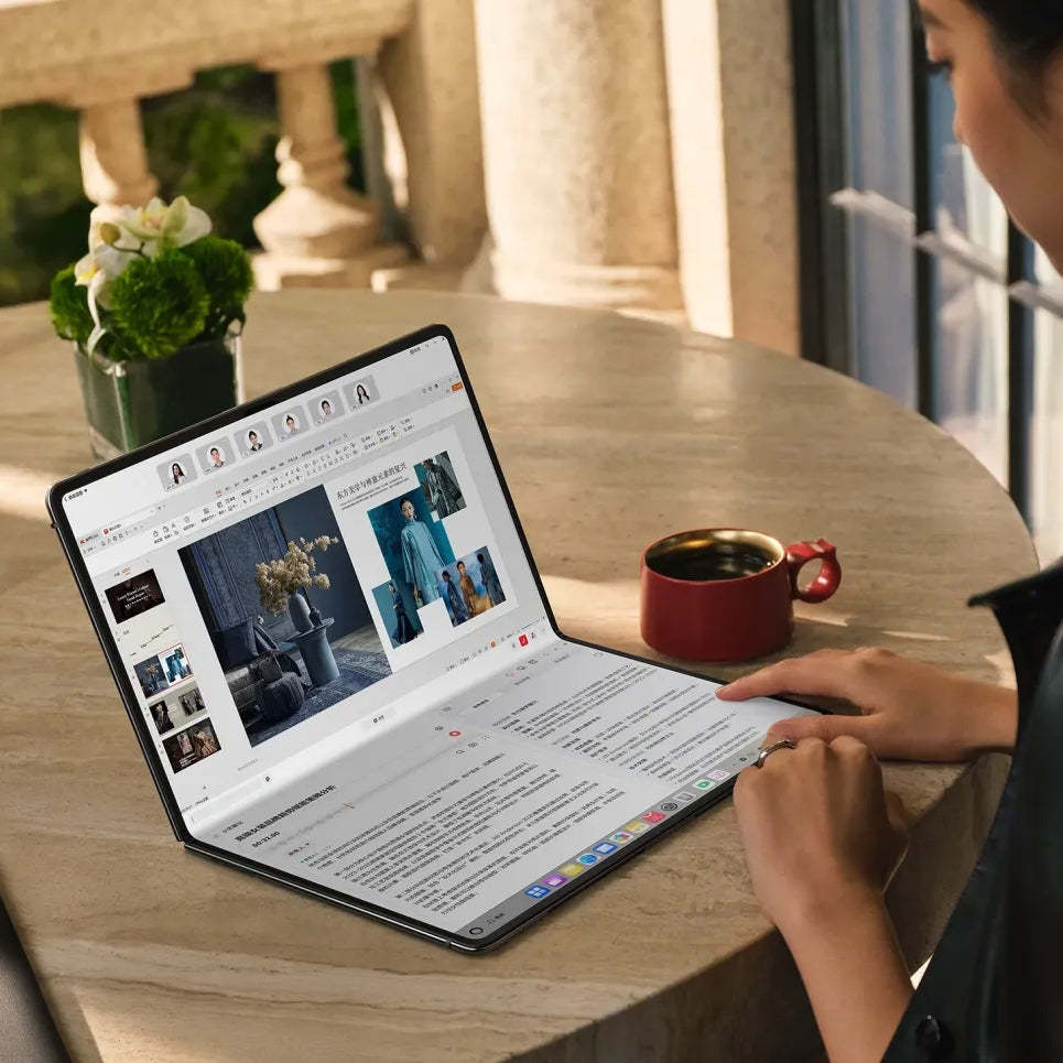 Huawei Matebook Fold Ultimate Design : A New Era of Flodable Computing Beigns