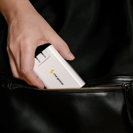 280W Zeus USB-C GaN Wattage Dsiplay Charger