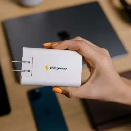 280W Zeus USB-C GaN Wattage Dsiplay Charger