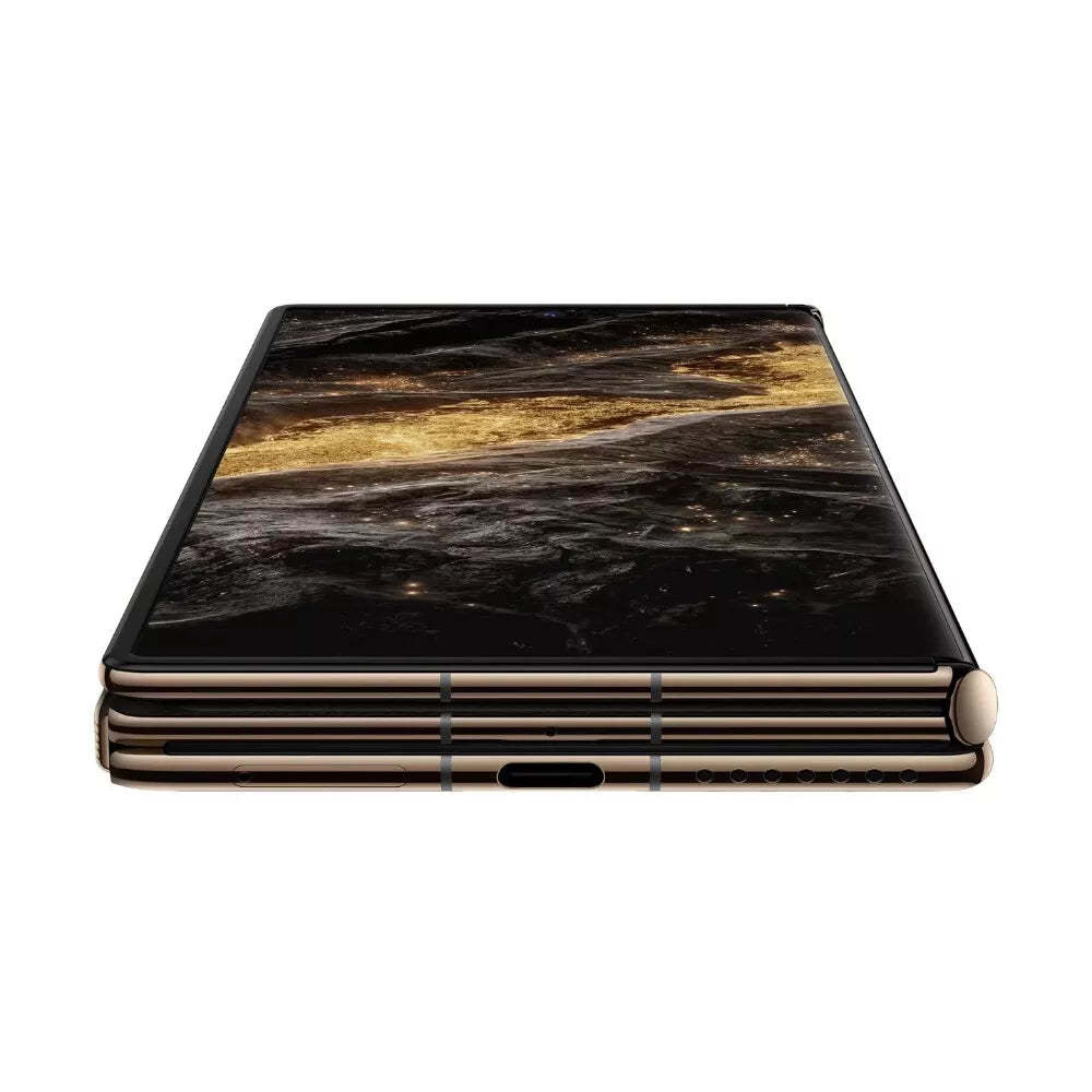 Huawei:Mate XT Ultimate Design Triple-screen Foldable Smartphone