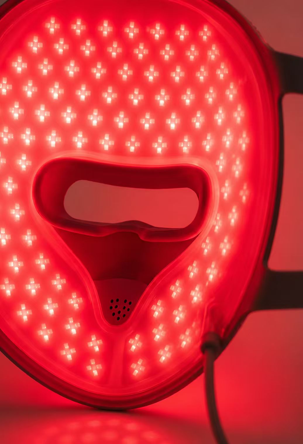 {"default":"Red light Skin Glow LED Mask\nVifluma Skin Glow Light Therapy Mask - Premium LED Face Mask\nmultiple function"}
